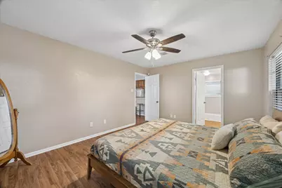 6915 Redwood Falls Drive, Pasadena, TX 77505 - Photo 19