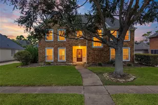 2104 Bay Hill Dr, League City, TX 77573 - Photo 1