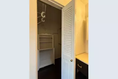 9383 Pagewood Lane, Houston, TX 77063 - Photo 15
