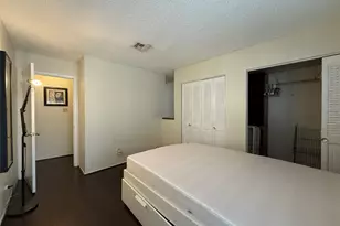 9383 Pagewood Ln, Houston, TX 77063 - Photo 13