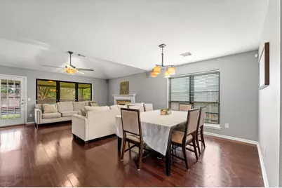 10822 Spruce Drive S, La Porte, TX 77571 - Photo 9