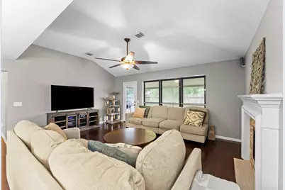 10822 Spruce Drive S, La Porte, TX 77571 - Photo 13