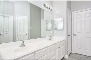 13034 Sandhill Park Ln, Houston, TX 77044 - Photo 11