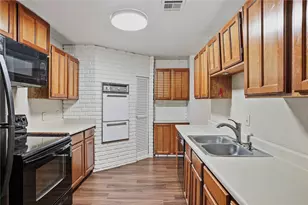 4022 Woodhaven St, Houston, TX 77025 - Photo 5