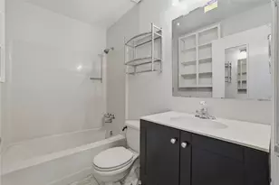 4022 Woodhaven St, Houston, TX 77025 - Photo 9