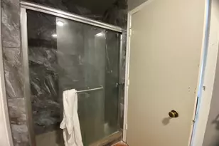 8811 Leader St, Houston, TX 77036 - Photo 15