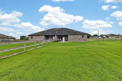 4001 Golden Eagle Drive, Bryan, TX 77808 - Photo 25
