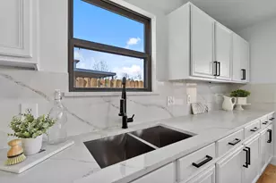 15322 Lynford Crest Dr, Houston, TX 77083 - Photo 11