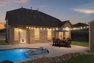 3212 Birkhill Ct, Bay City, TX 77414 - Photo 3