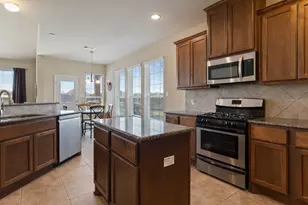 3212 Birkhill Ct, Bay City, TX 77414 - Photo 5