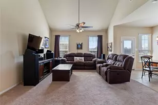 3212 Birkhill Ct, Bay City, TX 77414 - Photo 9