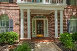 1303 Red Oak Ct, Sugar Land, TX 77479 - Photo 5
