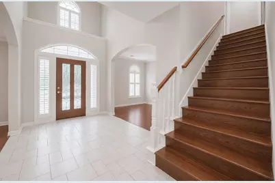 1303 Red Oak Court, Sugar Land, TX 77479 - Photo 9