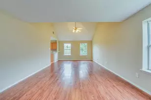 5622 Sequin Dr, Spring, TX 77388 - Photo 9