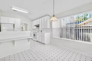 2127 Madewood Dr, Missouri City, TX 77459 - Photo 9