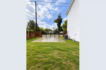 7502 Laura Koppe Road #B, Houston, TX 77028 - Photo 19