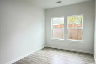 7502 Laura Koppe Rd, Houston, TX 77028 - Photo 9