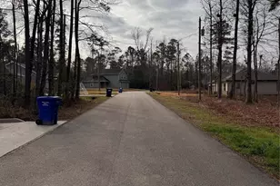 121 Indian Creek Cir Circle, Willis, TX 77378 - Photo 3