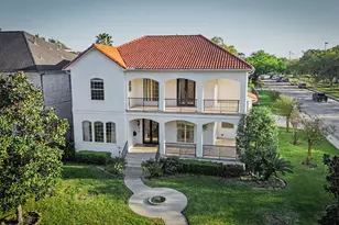 3767 Bellefontaine St, Houston, TX 77025 - Photo 5