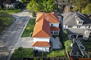 3767 Bellefontaine St, Houston, TX 77025 - Photo 3