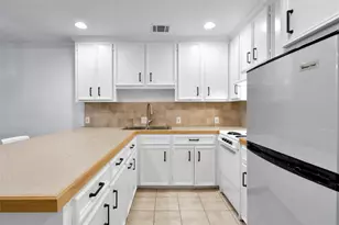 520 W 15th St, Houston, TX 77008 - Photo 13