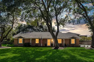 1907 Dellore Ln, League City, TX 77573 - Photo 1