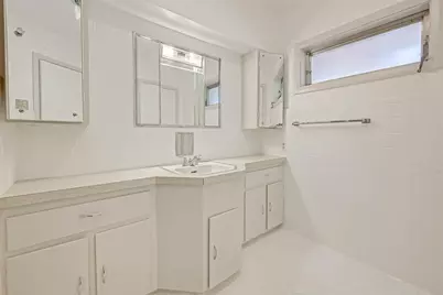 2511 Maroneal Street, Houston, TX 77030 - Photo 33