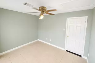 1110 Linwood Cir, Pasadena, TX 77502 - Photo 9