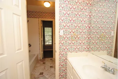 1803 Willow Lakes Drive, Sugar Land, TX 77479 - Photo 25