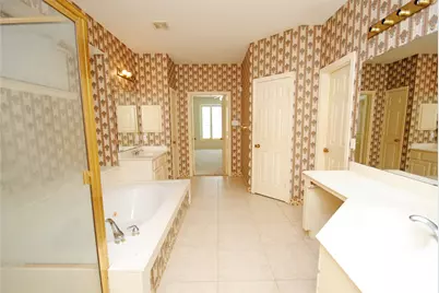1803 Willow Lakes Drive, Sugar Land, TX 77479 - Photo 17