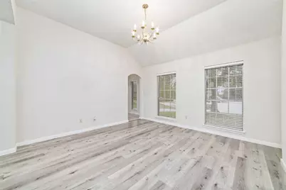 4602 Western Branch Court, Houston, TX 77066 - Photo 9