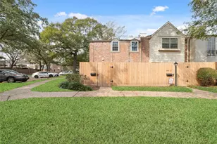 889 Wax Myrtle Ln, Houston, TX 77079 - Photo 1
