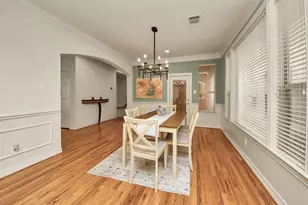 825 Rosine St, Houston, TX 77019 - Photo 9