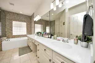 825 Rosine St, Houston, TX 77019 - Photo 23