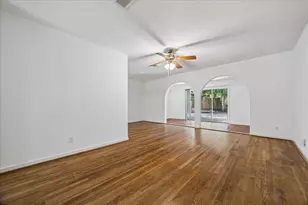 4022 Woodcraft St, Houston, TX 77025 - Photo 3