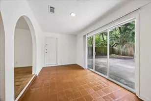 4022 Woodcraft St, Houston, TX 77025 - Photo 5