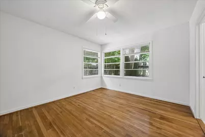 4022 Woodcraft Street, Houston, TX 77025 - Photo 9