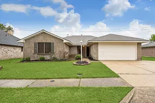 2138 Tower Bridge Rd, Pearland, TX 77581 - Photo 1