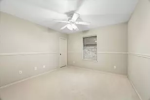 2138 Tower Bridge Rd, Pearland, TX 77581 - Photo 9