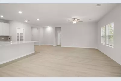 16968 Hazelnut Drive, Conroe, TX 77302 - Photo 5