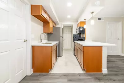 2750 Holly Hall Street #1711, Houston, TX 77054 - Photo 3