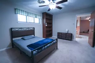 1702 Ivie Lee St, Baytown, TX 77520 - Photo 7