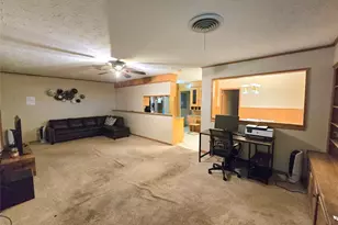 1702 Ivie Lee St, Baytown, TX 77520 - Photo 5