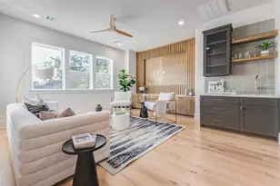 608 E 26th St, Houston, TX 77008 - Photo 27