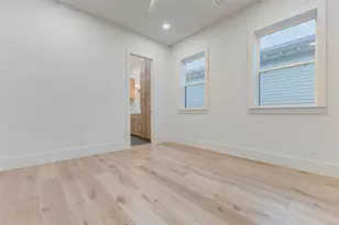 608 E 26th St, Houston, TX 77008 - Photo 37