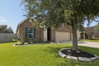 2148 Colonial Street, Alvin, TX 77511 - Photo 3