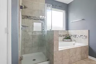 2148 Colonial St, Alvin, TX 77511 - Photo 17