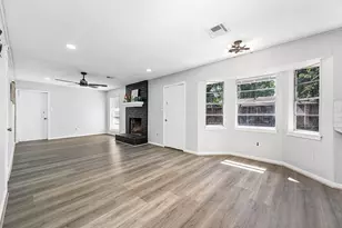 9014 Landwood Dr, Houston, TX 77040 - Photo 9
