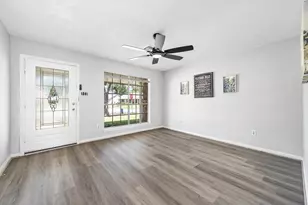 9014 Landwood Dr, Houston, TX 77040 - Photo 5