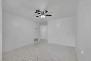 9436 Neuens Rd, Houston, TX 77080 - Photo 5